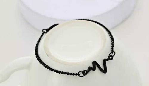  1 Pc Alloy Black Plated Uni-Sex Heart Beat Bracelet