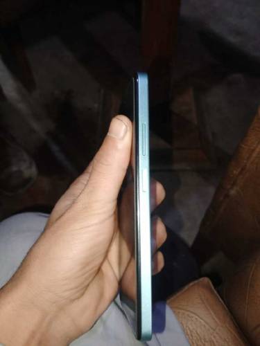 need urgent money 24 day used ha koye falt nahi ha 