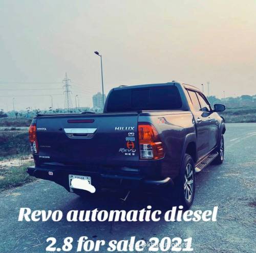 Toyota Hilux 2.8 automatic v revo