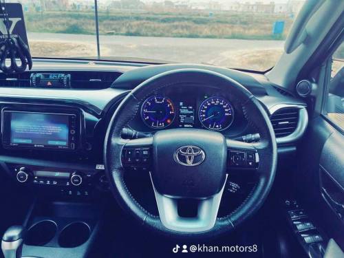 Toyota Hilux 2.8 automatic v revo