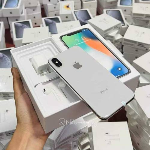 iphone x with complete box 0334-9799035 whatsapp number