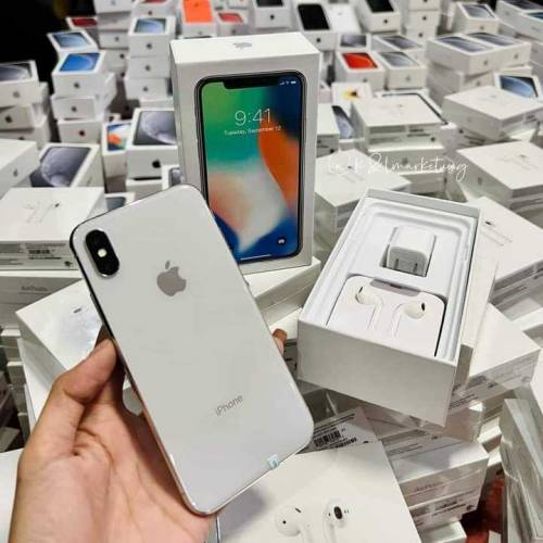 iphone x with complete box 0334-9799035 whatsapp number