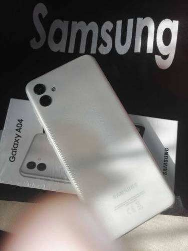 Samsung A04