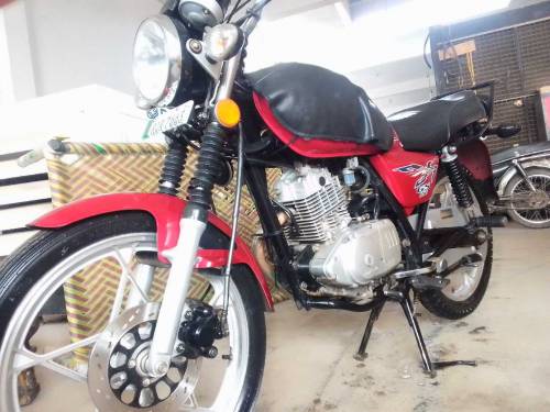 Suzuki GS150se 