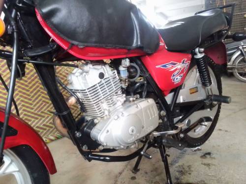 Suzuki GS150se 