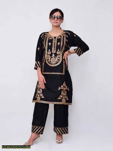 •  Fabric: Linen