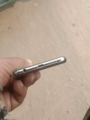 good condition oppo F 9. 6GB storing 128 GB only pana chang hy Baki sl