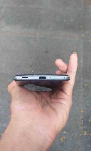 EMERGENCY SELL ...AQUOS ZERO 2 8 256GB 