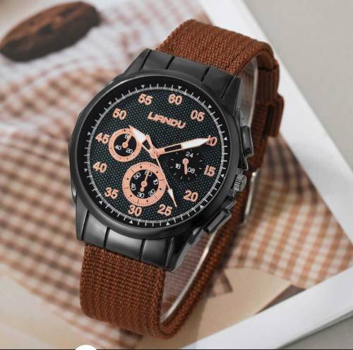 stylish watch with 4 bands. cash on delivery 