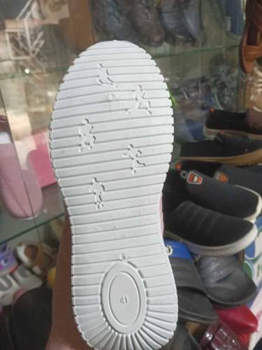 qaisar shoes
