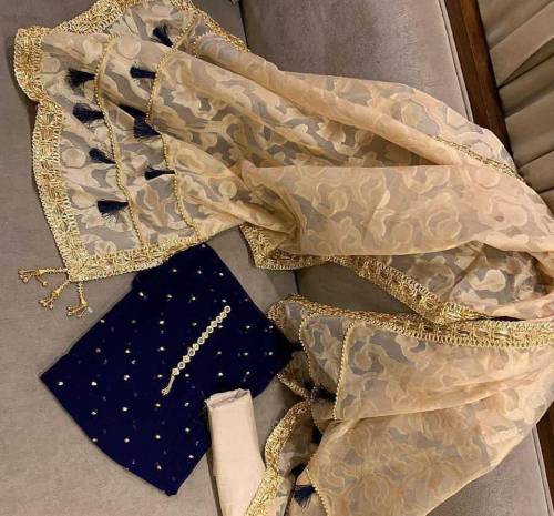 women 3 pc unstiched 30% off