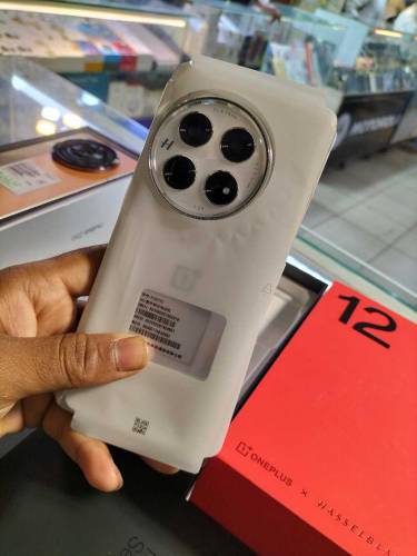 OnePlus 12  Box Peck