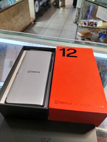 OnePlus 12  Box Peck