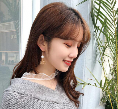 New beautiful Korean luxary pearl and coral shape earrings 