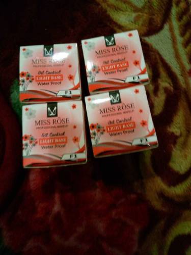 paint base/eyeliner/face Wash /Alvera gel etc.....