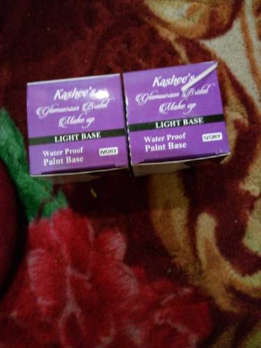 paint base/eyeliner/face Wash /Alvera gel etc.....