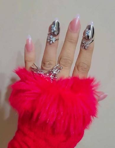 nails ring