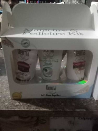 manicure and pedicure kit 