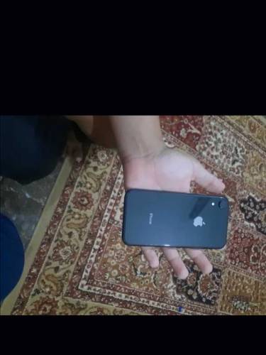 iphone XR 64gb non pta 10 by 8 condition 83 health true tone active 