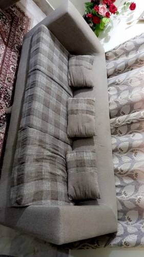 7 seater sofaset with table