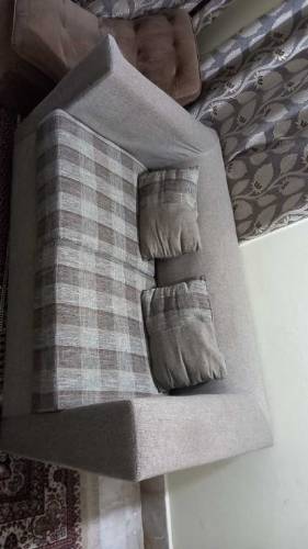 7 seater sofaset with table