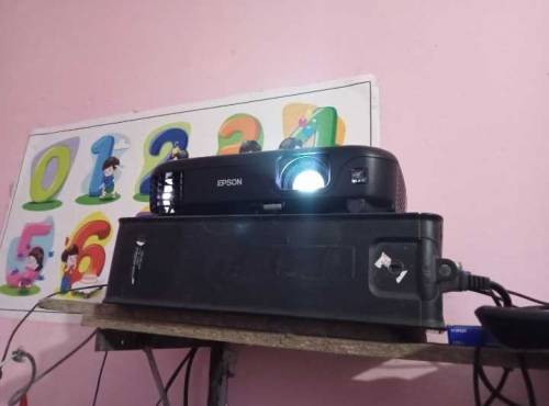 Epson EB-S02 Projector 