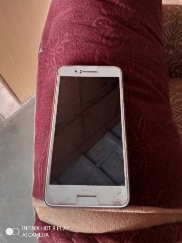 HTC desire 728