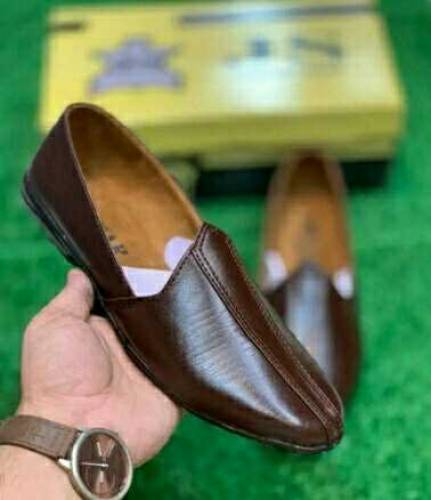 •  Material: Rexine•  Product Type: Men's Shoes•  Pattern: Plain•  