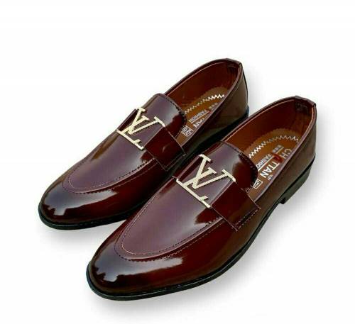 •  Material: Synthetic Leather•  Product Type: Men's Shoes•  