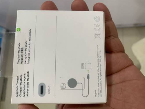 iphon new model fhon best warles charger 100 % original 