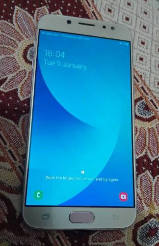 Samsung J7