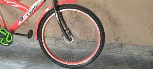 TYPHOON Red Bicycle Road Prince