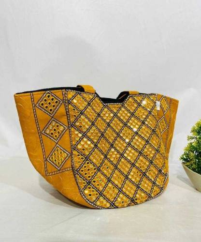 women bag / fashion ladies