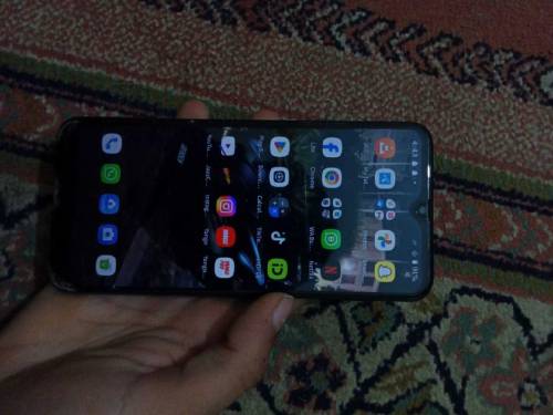 SAMSUNG A30