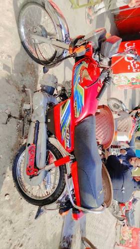 HONDA CD70 2021