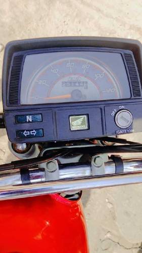 HONDA CD70 2021