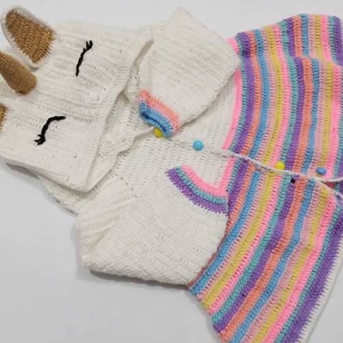 woolen products by Wools_and_crafts.. handmade woolen items available