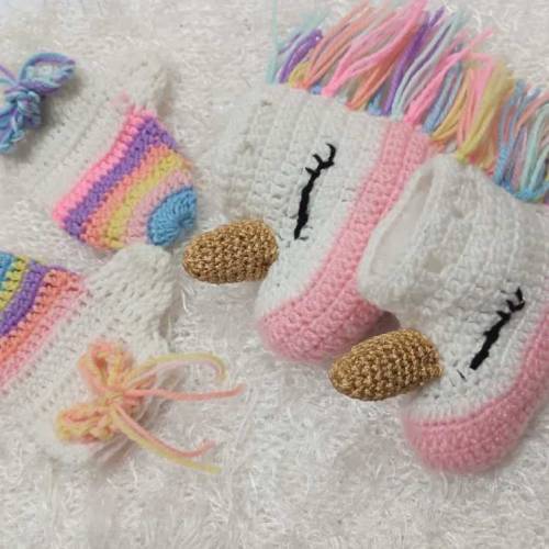 woolen products by Wools_and_crafts.. handmade woolen items available