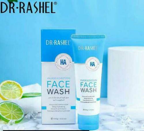 Smooth And moisturizing FACE WASH 