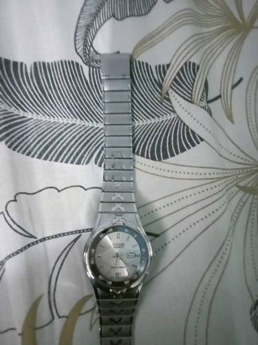 Japanese Men's Watch: Crystal Silver Dial Stainless Steel bracelet