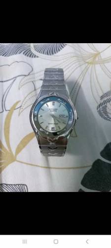 Japanese Men's Watch: Crystal Silver Dial Stainless Steel bracelet