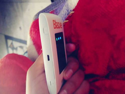 Ufone blaze. unlock bilkul.new warranty ka sath