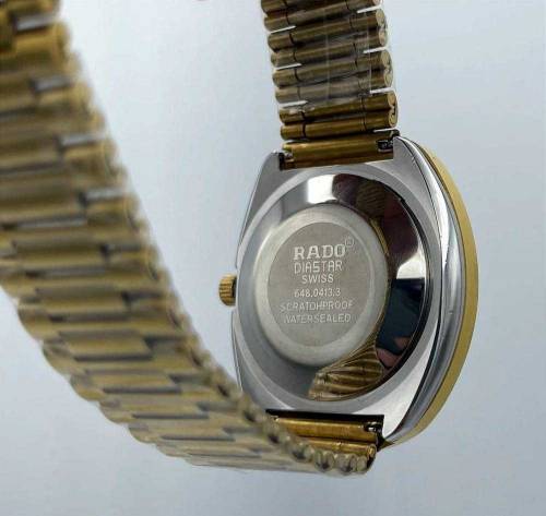 Stainless steel strape movement water resistant watch