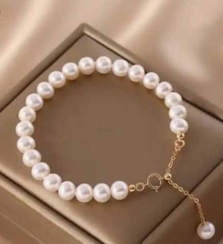 jewellery dealer
