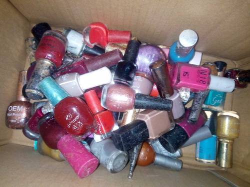 Nellpolish corten 100 pes Rs 2000 ka 1 pes 20 ka mix color han sb