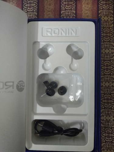 Ronin R-820 earbuds