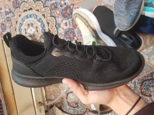 skechers black