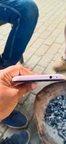 vivo y51 4/128 panal replace ha baki sab okay ha box charger available