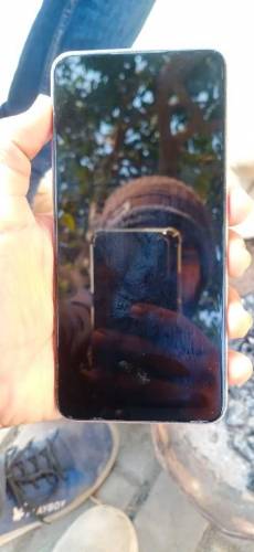 vivo y51 4/128 panal replace ha baki sab okay ha box charger available