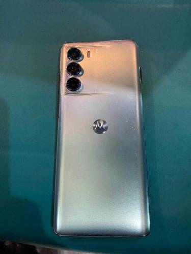 Motorola g2005g 108 mega pixel 8 GB ram 128 batty 5000mah